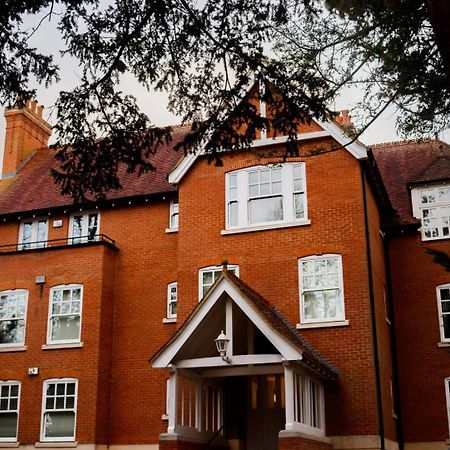 Pass The Keys Quiet 2-Bed Apartment On The Ground Floor Canterbury Eksteriør billede